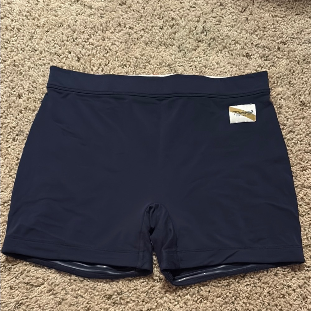 Tracksmith women’s turnover tight shorts